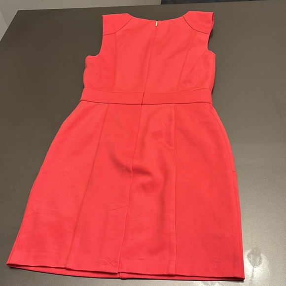 Ladies Gently Worn TRINA TURK SLEEVELESS DRESS - Picture 3 of 9